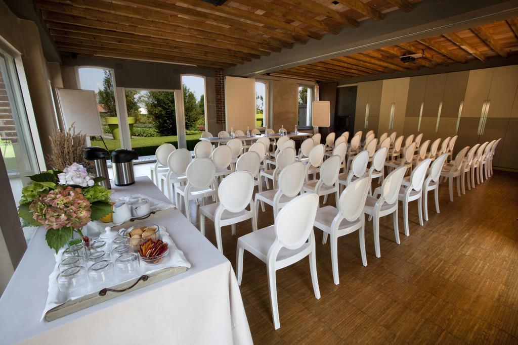 Agriturismo Cascina Caremma Besate Exterior foto