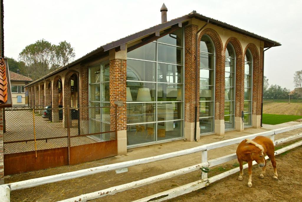 Agriturismo Cascina Caremma Besate Exterior foto